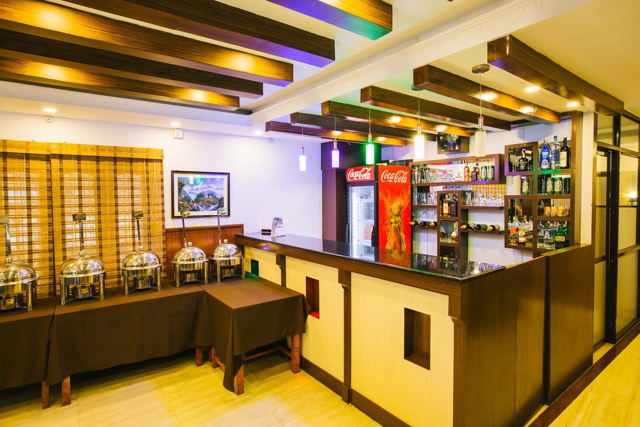 Hotel Romantica Pokhara Exterior photo